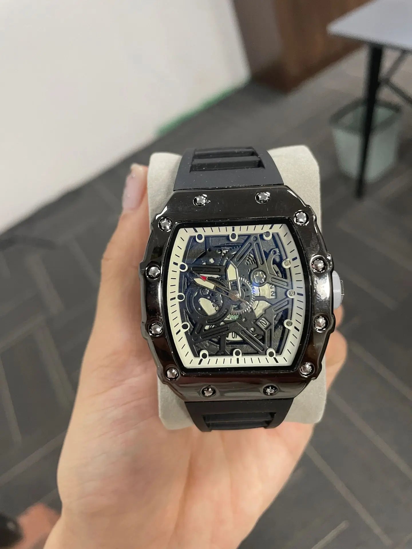 Men's Tonneau Quartz Watch — Luminous Pentagram Dial Fashion Wristwatch