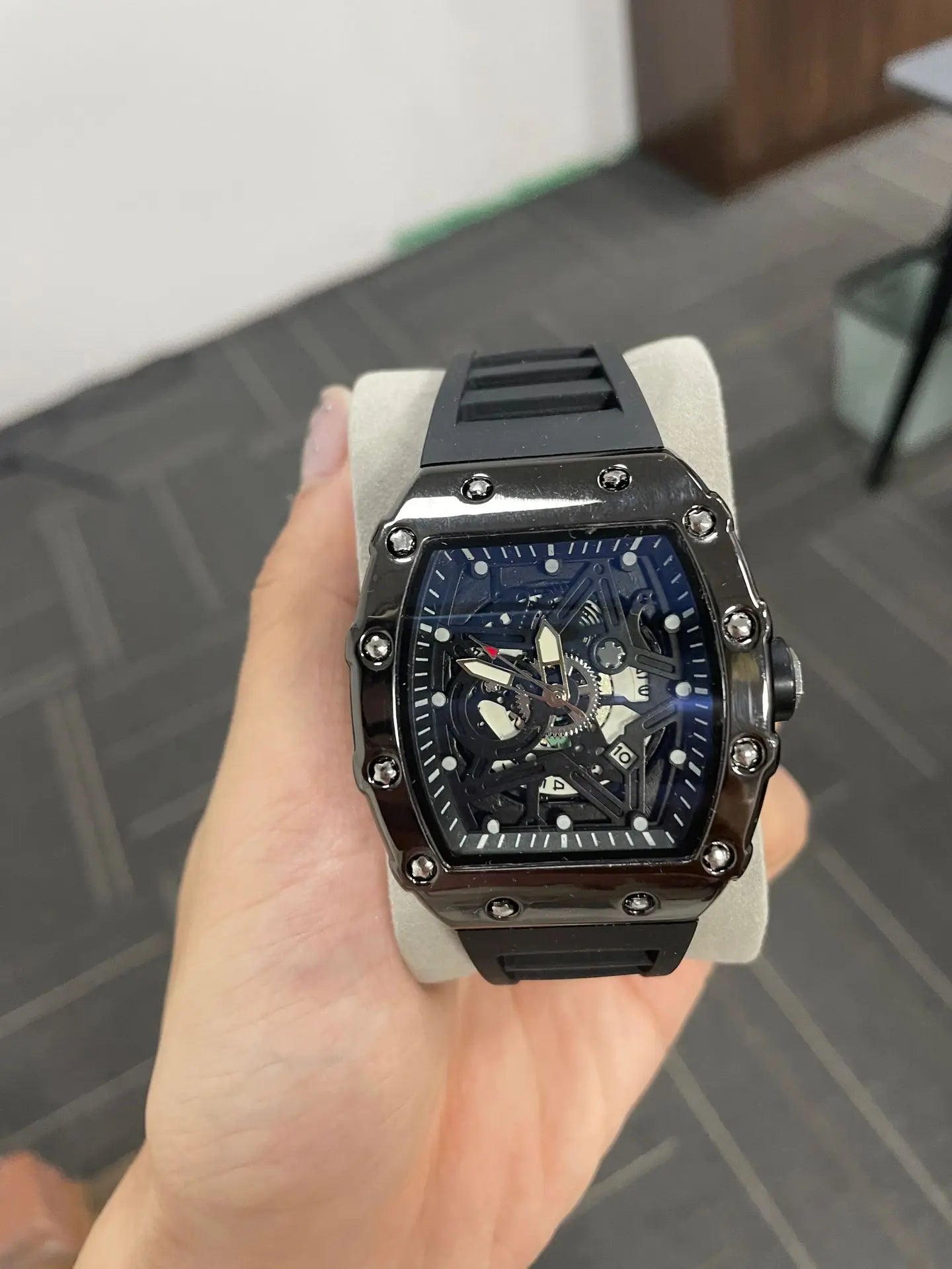 Men's Tonneau Quartz Watch — Luminous Pentagram Dial Fashion Wristwatch